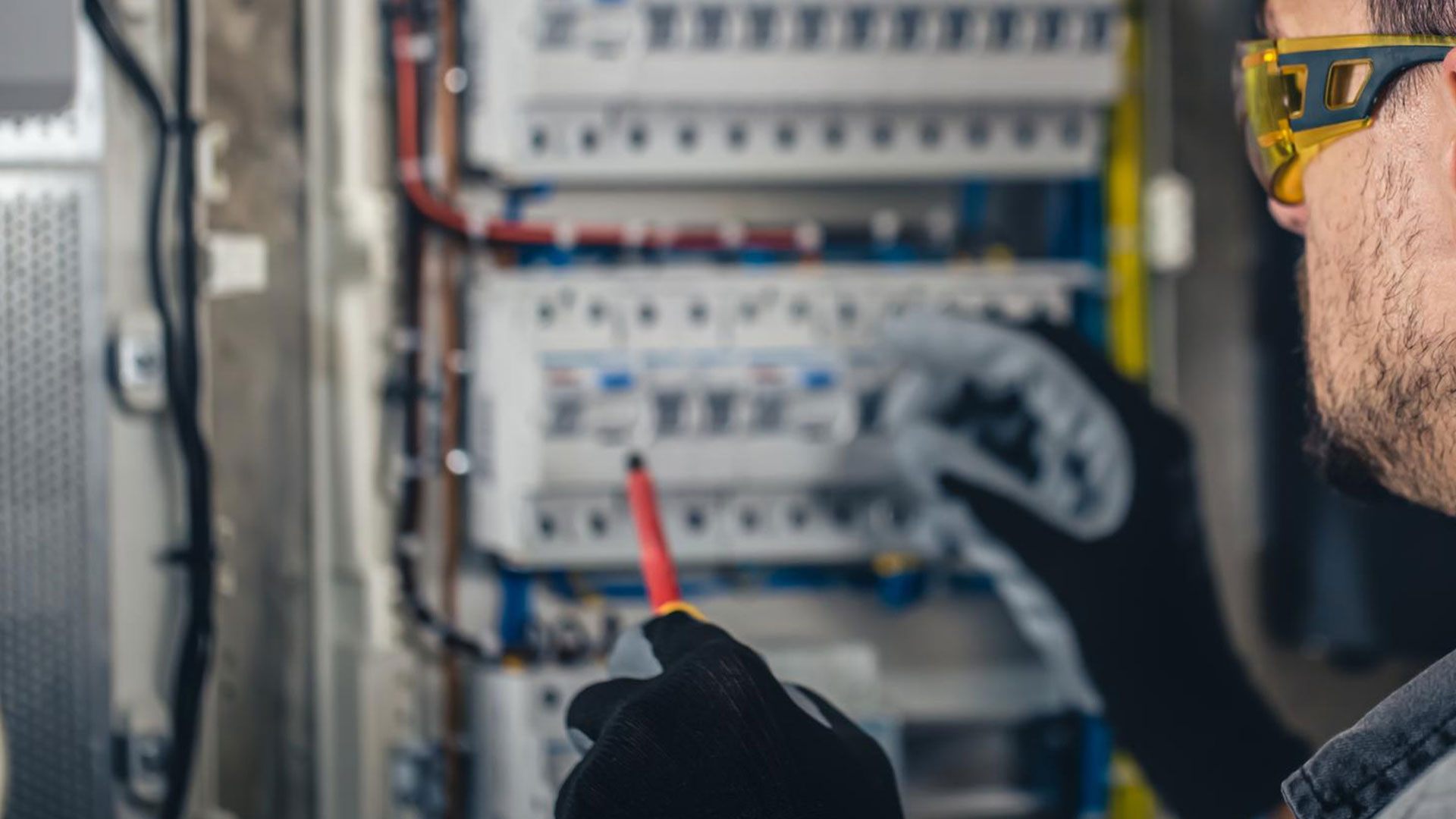 Os principais equipamentos de proteção individual para trabalhos com eletricidade